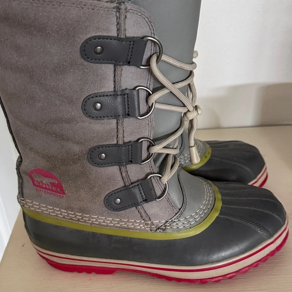Sorrel Joan of Arc waterproof boots sz 5
